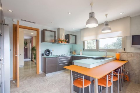 Сasa de 5 dormitorios en venta en Sant Vicenc De Montalt, Barcelona, Cataluña, Spain № 1353 - foto 11