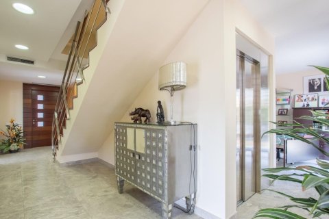 Сasa de 5 dormitorios en venta en Sant Vicenc De Montalt, Barcelona, Cataluña, Spain № 1353 - foto 6