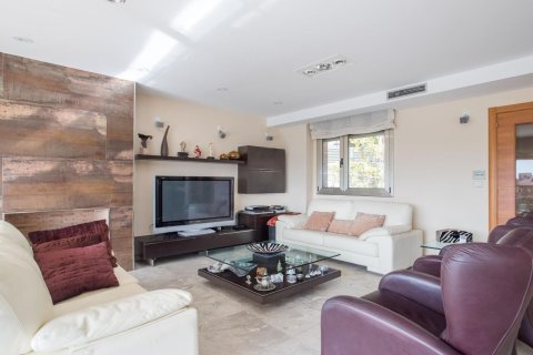 Сasa de 5 dormitorios en venta en Sant Vicenc De Montalt, Barcelona, Cataluña, Spain № 1353 - foto 7