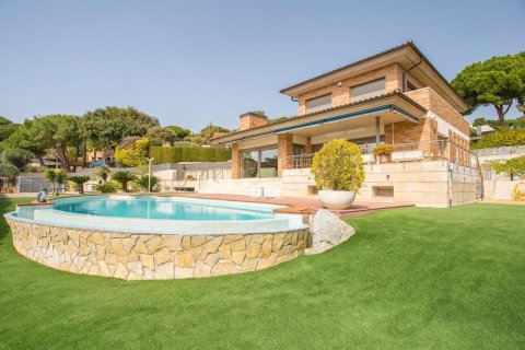 Сasa de 5 dormitorios en venta en Sant Vicenc De Montalt, Barcelona, Cataluña, Spain № 1353 - foto 4