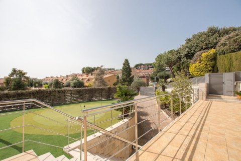 Сasa de 5 dormitorios en venta en Sant Vicenc De Montalt, Barcelona, Cataluña, Spain № 1353 - foto 16