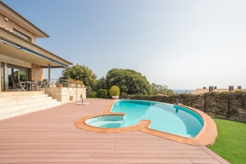 Сasa de 5 dormitorios en venta en Sant Vicenc De Montalt, Barcelona, Cataluña, Spain № 1353 - foto 2