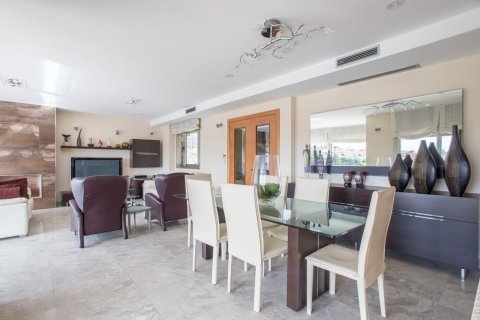 Сasa de 5 dormitorios en venta en Sant Vicenc De Montalt, Barcelona, Cataluña, Spain № 1353 - foto 10