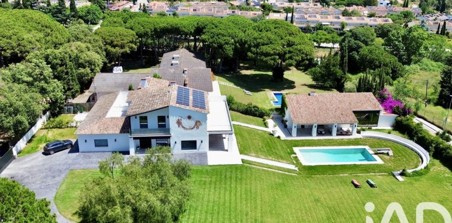 8 chambres house à vendre à Sant Andreu de Llavaneres, Barcelona, Catalonia, Spain № 4784