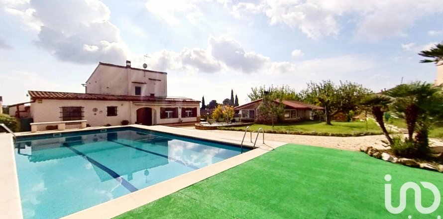 Дом с 4 спальнями в Эль-Вендреле, Таррагона, Каталония, Испания № 4781