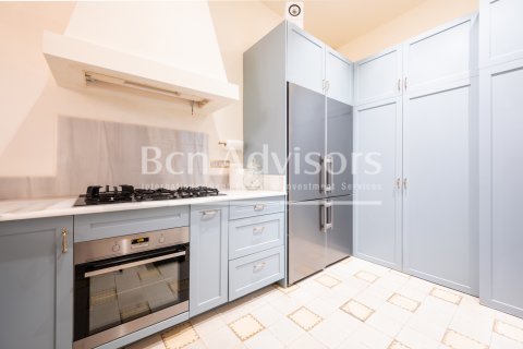 Apartamento de 7 dormitorios en venta en Barcelona, Cataluña, Spain № 2857 - foto 13