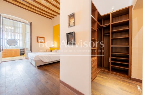 Apartamento de 7 dormitorios en venta en Barcelona, Cataluña, Spain № 2857 - foto 22