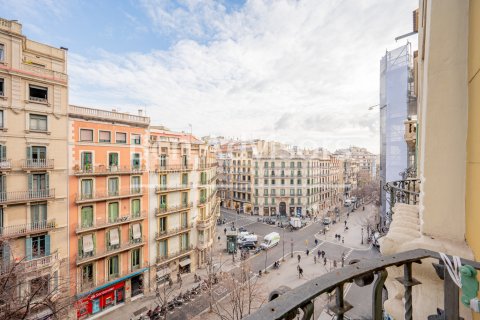 Купить квартиру в Барселона, Испания с 4 спальни, 215м², № 2862 - фото 8