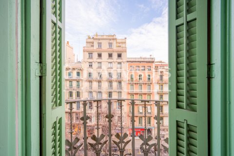 Купить квартиру в Барселона, Испания с 4 спальни, 215м², № 2862 - фото 6