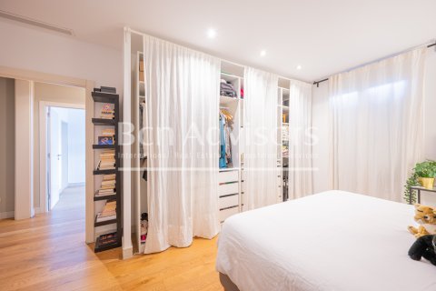 Купить квартиру в Барселона, Испания с 4 спальни, 215м², № 2862 - фото 30