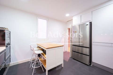 Купить квартиру в Барселона, Испания с 4 спальни, 215м², № 2862 - фото 19