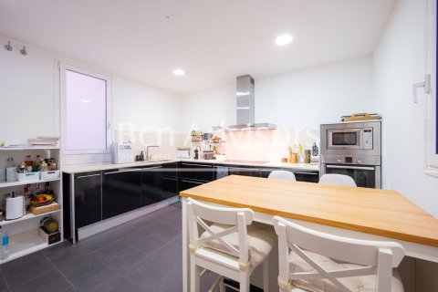 Купить квартиру в Барселона, Испания с 4 спальни, 215м², № 2862 - фото 20