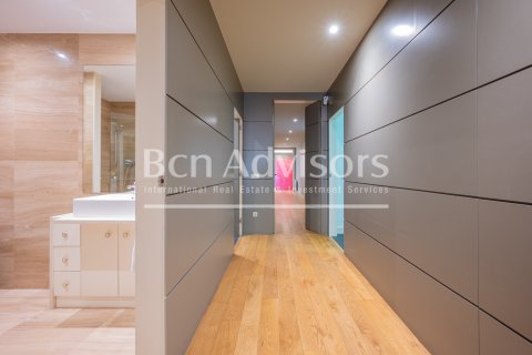 Купить квартиру в Барселона, Испания с 4 спальни, 215м², № 2862 - фото 22