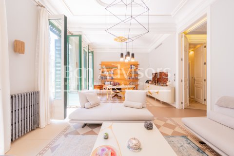 2 chambres apartment à vendre à Barcelona, Catalonia, Spain № 2858 - photo 3