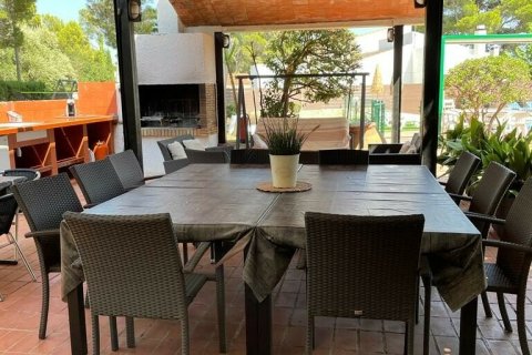 Купить дом в Л'Аметлья-де-Мар, Испания с 5 спален, 266м², № 5090 - фото 18