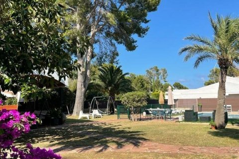 Купить дом в Л'Аметлья-де-Мар, Испания с 5 спален, 266м², № 5090 - фото 9