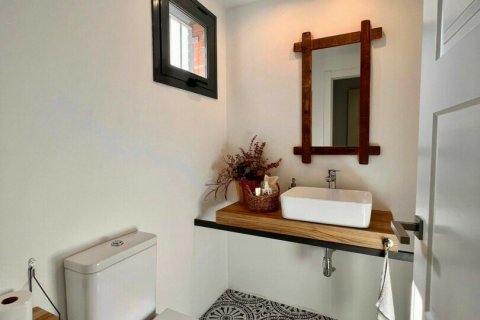 Купить дом в Сан-Андреу-де-Льяванерес, Испания с 5 спален, 250м², № 5089 - фото 8