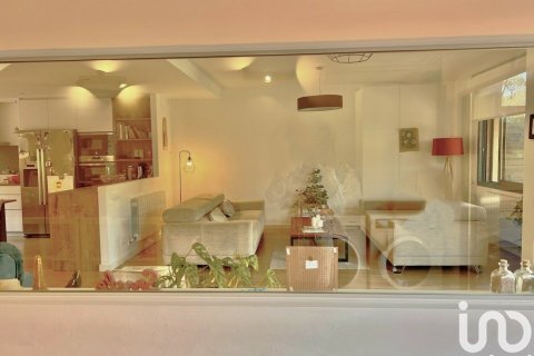 Купить дом в Сан-Андреу-де-Льяванерес, Испания с 5 спален, 250м², № 5089 - фото 6