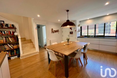 Купить дом в Сан-Андреу-де-Льяванерес, Испания с 5 спален, 250м², № 5089 - фото 3