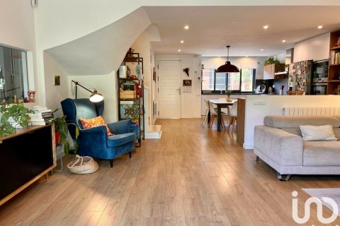 Купить дом в Сан-Андреу-де-Льяванерес, Испания с 5 спален, 250м², № 5089 - фото 5