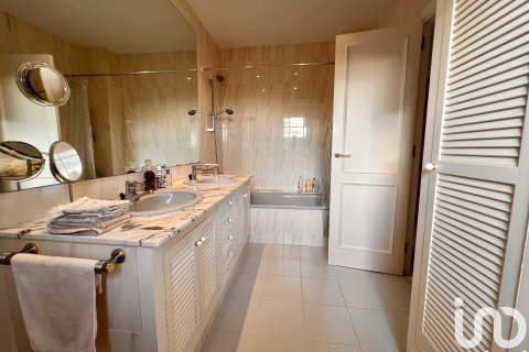 5 bedrooms house for sale in Sant Andreu de Llavaneres, Barcelona, Catalonia, Spain № 5091 - photo 22