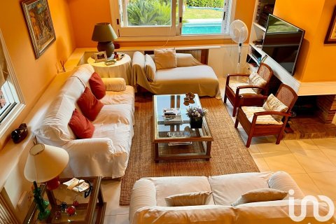 5 bedrooms house for sale in Sant Andreu de Llavaneres, Barcelona, Catalonia, Spain № 5091 - photo 16