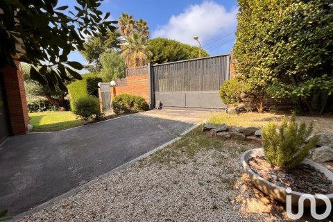 5 bedrooms house for sale in Sant Andreu de Llavaneres, Barcelona, Catalonia, Spain № 5091 - photo 8