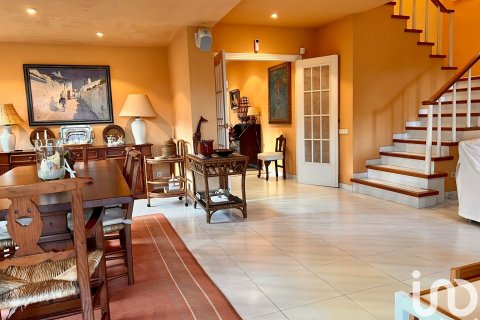 5 bedrooms house for sale in Sant Andreu de Llavaneres, Barcelona, Catalonia, Spain № 5091 - photo 13