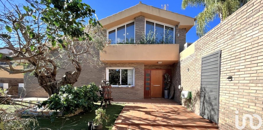 4 bedrooms house for sale in Cabrera de Mar, Barcelona, Catalonia, Spain № 5087