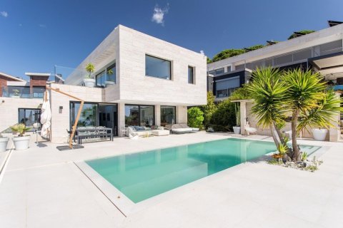 Купить дом в Сан-Висенс де Монтальт, Испания с 6 комнат, № 1424 - фото 8