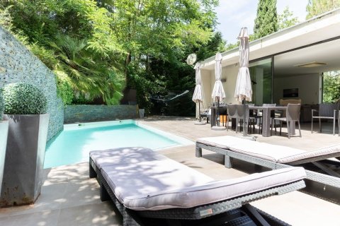 Купить дом в Сан-Кугат-дель-Вальес, Испания с 6 комнат, № 1429 - фото 4