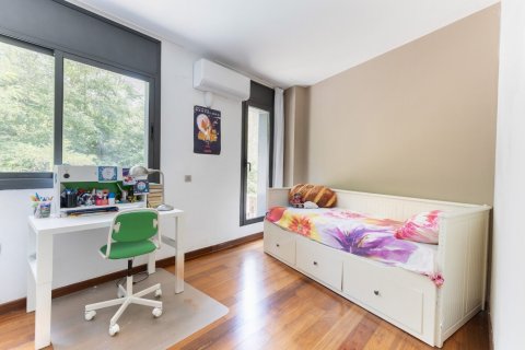 Купить дом в Сан-Кугат-дель-Вальес, Испания с 6 комнат, № 1429 - фото 25