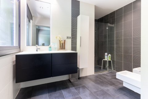 Купить дом в Сан-Кугат-дель-Вальес, Испания с 6 комнат, № 1429 - фото 19