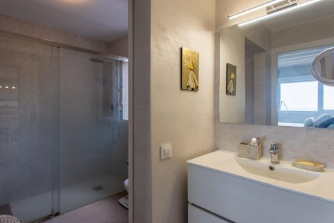 Сasa de 2 dormitorios en venta en Alella, Barcelona, Cataluña, Spain № 1427 - foto 25