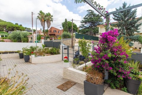 Сasa de 2 dormitorios en venta en Alella, Barcelona, Cataluña, Spain № 1427 - foto 27