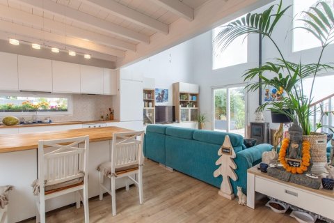 Сasa de 2 dormitorios en venta en Alella, Barcelona, Cataluña, Spain № 1427 - foto 15