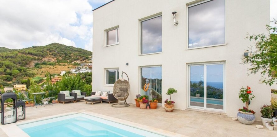 Сasa de 2 dormitorios en venta en Alella, Barcelona, Cataluña, Spain № 1427