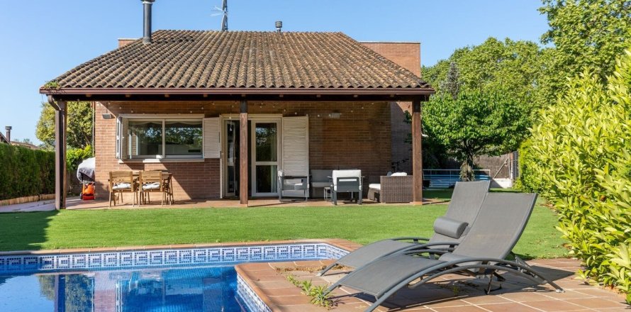 Дом с 4 спальнями в Сан-Кугат-дель-Вальесе, Барселона, Каталония, Испания № 1430