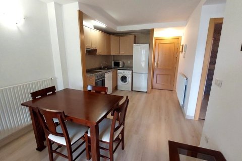 Снять в аренду квартиру в Андорра, Испания с 3 спальни, 73м², № 8000 - фото 2