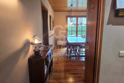 Снять в аренду квартиру в Каталония, Испания с 3 спальни, 95м², № 8005 - фото 3