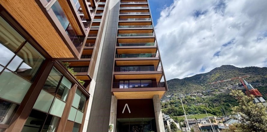 3 chambres apartment à louer à Principado De Andorra (Ninguna Poblacion Tiene C.P.), Lleida, Catalonia, Spain № 8004