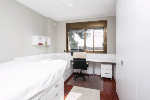 Снять в аренду виллу в Кастельдефельс, Испания с 5 спален, 302м², № 6467 - фото 13