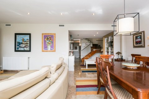 Снять в аренду виллу в Кастельдефельс, Испания с 5 спален, 302м², № 6467 - фото 30