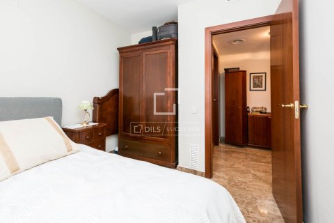 Снять в аренду виллу в Кастельдефельс, Испания с 5 спален, 302м², № 6467 - фото 16