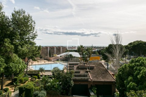 Снять в аренду виллу в Кастельдефельс, Испания с 5 спален, 302м², № 6467 - фото 3