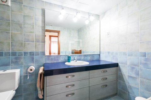 Снять в аренду виллу в Кастельдефельс, Испания с 5 спален, 302м², № 6467 - фото 11