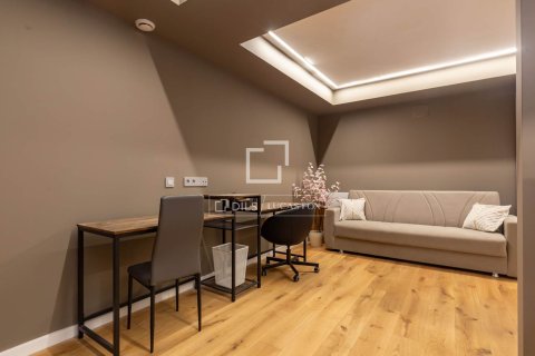 Снять в аренду виллу в Эсплугес-де-Льобрегат, Испания с 3 спальни, 240м², № 6466 - фото 7