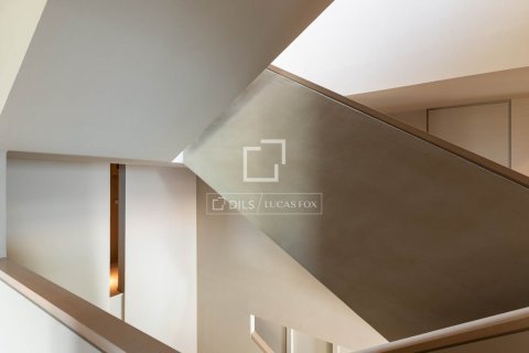 Снять в аренду виллу в Гава, Испания с 6 спален, 800м², № 6470 - фото 21