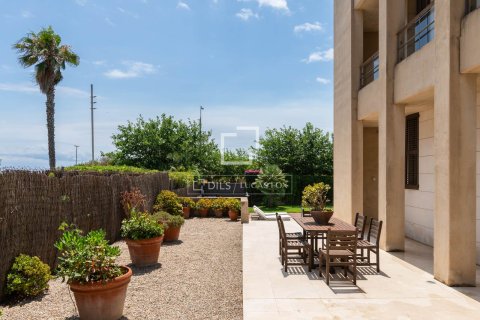 Снять в аренду виллу в Гава, Испания с 6 спален, 800м², № 6470 - фото 22