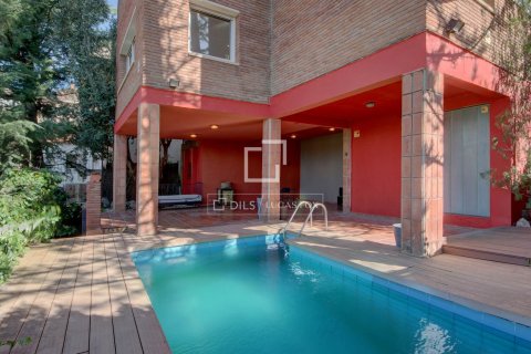 4 bedrooms villa for rent in Esplugues de Llobregat, Barcelona, Catalonia, Spain № 6468 - photo 3